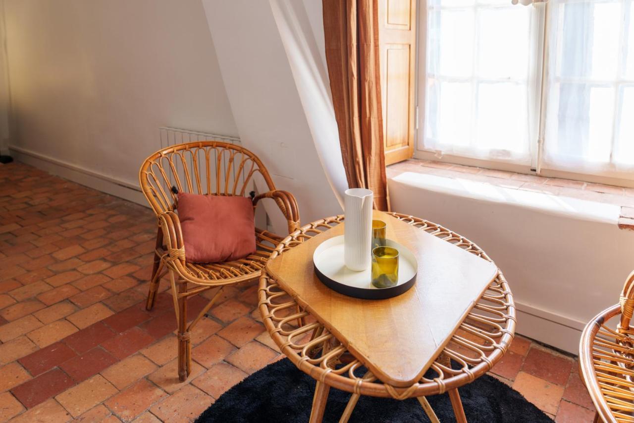 La Loge , Nuit Insolite Au Chateau De Beaugency Exterior photo