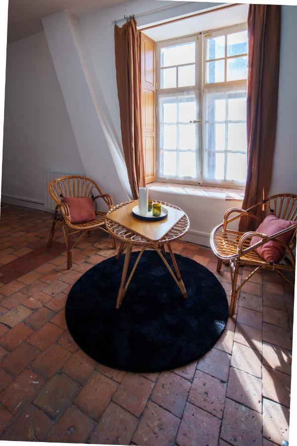 La Loge , Nuit Insolite Au Chateau De Beaugency Exterior photo